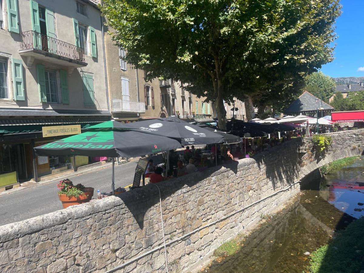 Hotel Le Sully Meyrueis Exterior foto