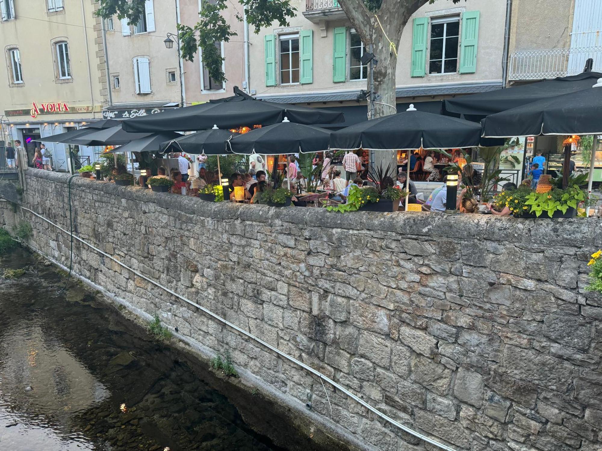 Hotel Le Sully Meyrueis Exterior foto